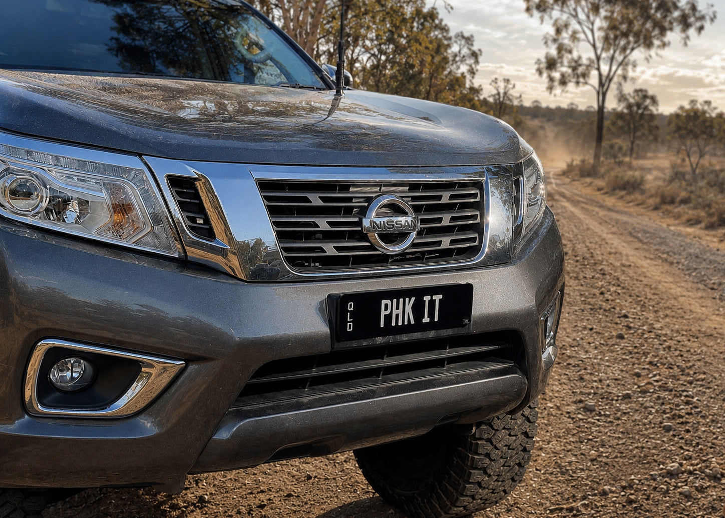 QLD Flexi Plate Bracket & Holder | Edge